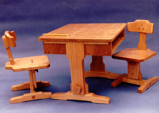 ef%20child%20chair%20and%20desk.jpg